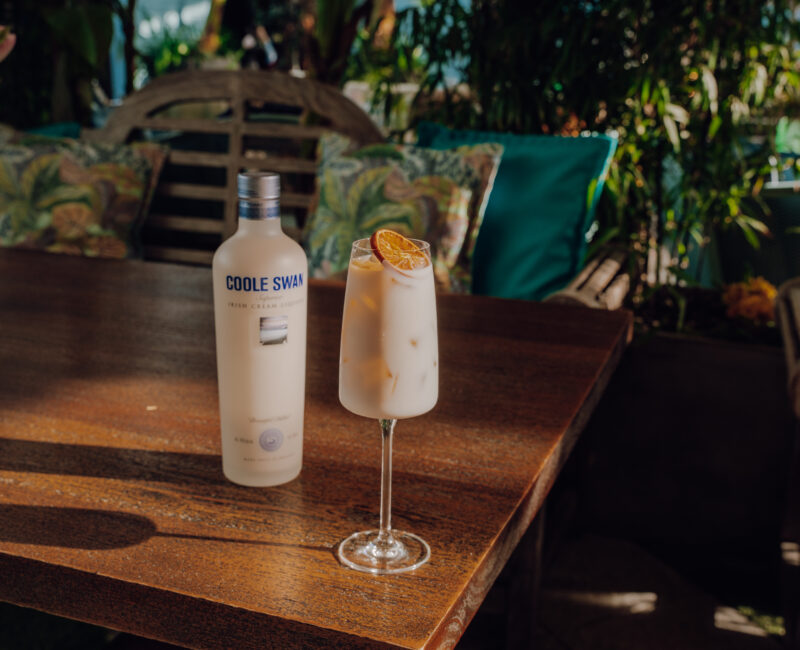 Coole Gin Spritz with bottle